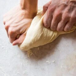 Teigknetmaschine - 42 Liter / 38 Kg - 1 Geschwindigkeit - Kessel Abnehmbar Und Rührwerk Aufklappbar -Küchenbedarf Discounter 636846174952853234 2c2b 2