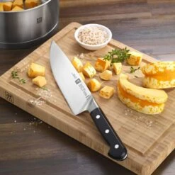ZWILLING | PRO - Kochmesser - Klinge 20cm -Küchenbedarf Discounter KOMEZ230 KOMEZ200 room 1 1abc