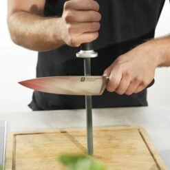 ZWILLING | Wetzstahl Keramik -23cm -Küchenbedarf Discounter WSKZ230 inuse 1 ebd1